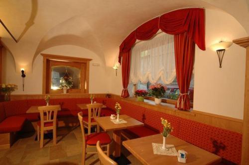 Hotel Italia Baselga di Pinè Екстериор снимка